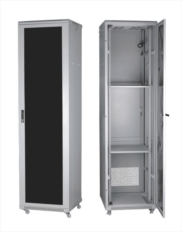Υψηλή σταθερότητα 19 ιντσών Data Rack Cabinet Τύπος πλάκας με υλικό επικάλυψης YH2002